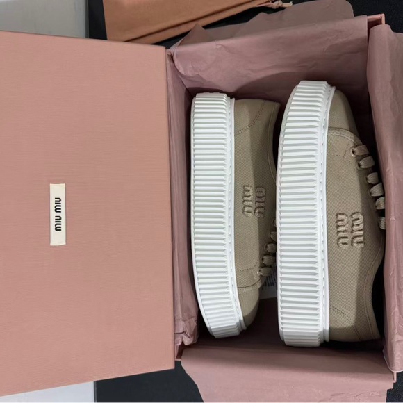 ✨ Miu Miu Canvas Mule Platform Sneakers - Picture 2 of 5